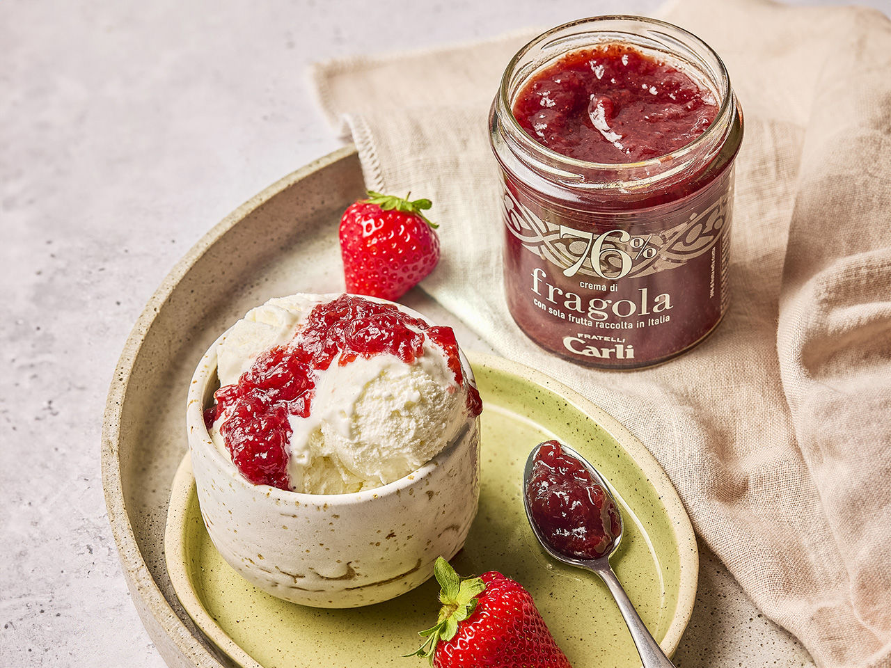 Crostata con crema di frutta alla fragola